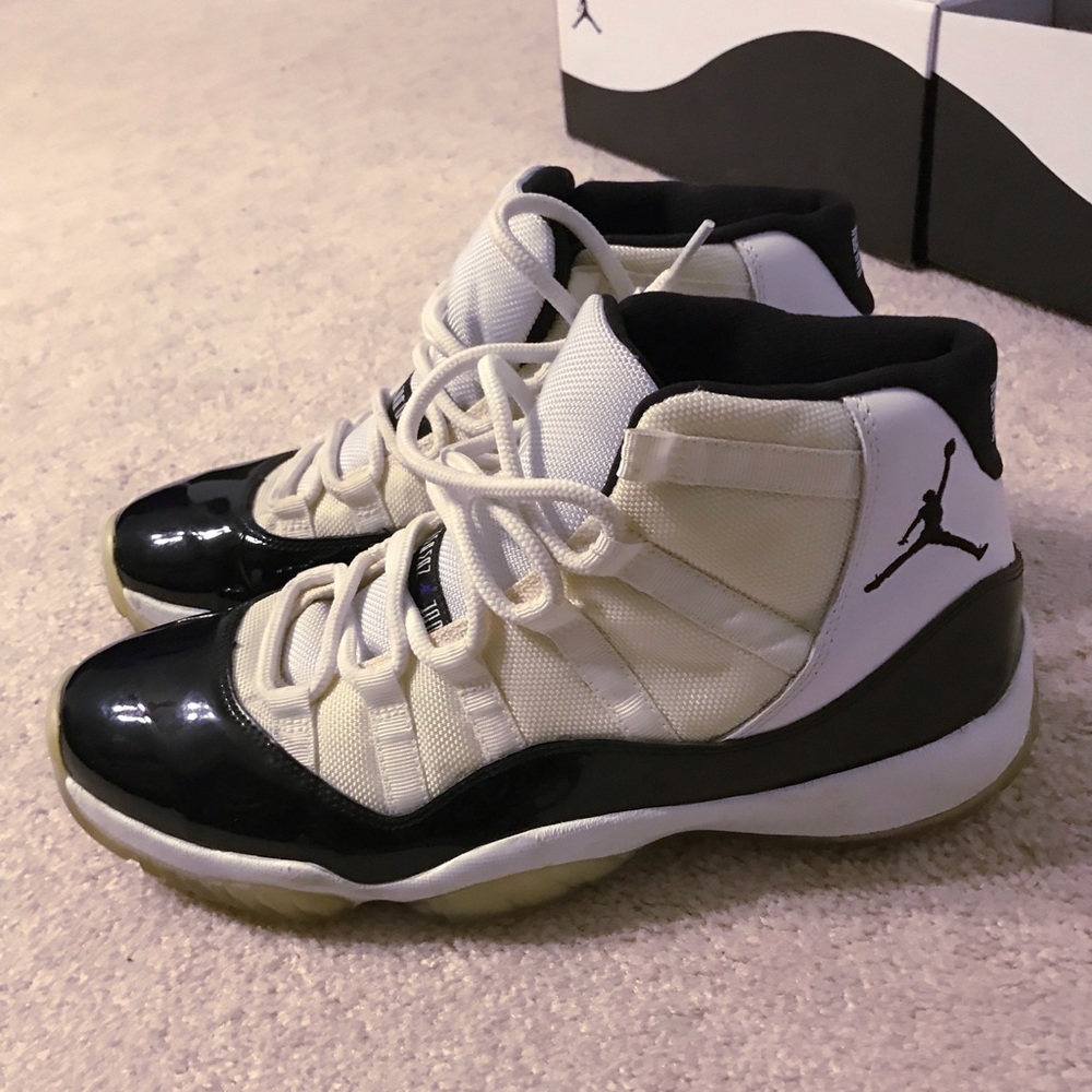Air Jordan 11 retro concord